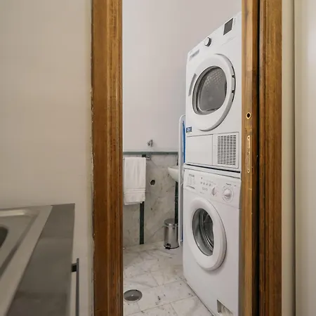 Luna Apartment